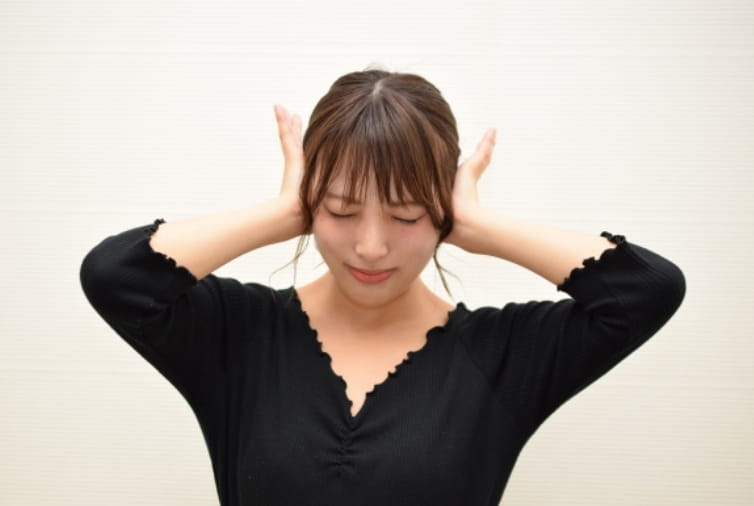 食いしばり・表情のこわばりを土台からゆるめる様子