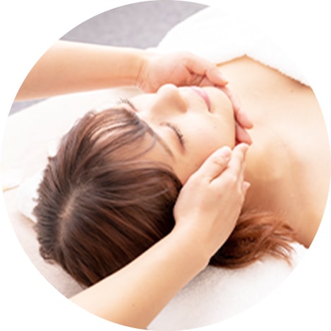 ラクリスを使用したエステ施術のイメージ