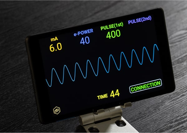 特別な資格が不要で未経験スタッフでも簡単に操作でき即戦力メニューとして導入可能なラクリスの活用風景